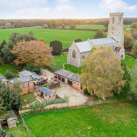 Hayloft And Shepherds Hut In Norfolk Broads With Fire Pit And Bbq From Ginger And Gold Ranworth ภายนอก รูปภาพ