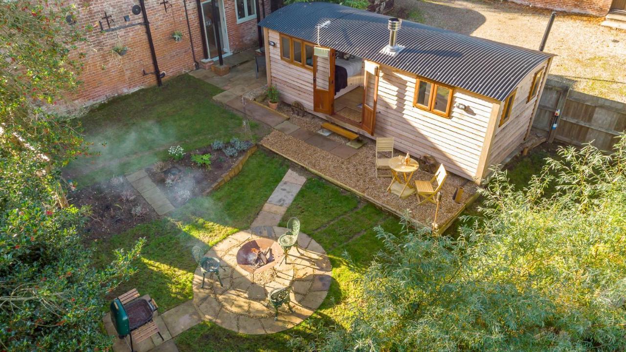 Hayloft And Shepherds Hut In Norfolk Broads With Fire Pit And Bbq From Ginger And Gold Ranworth ภายนอก รูปภาพ