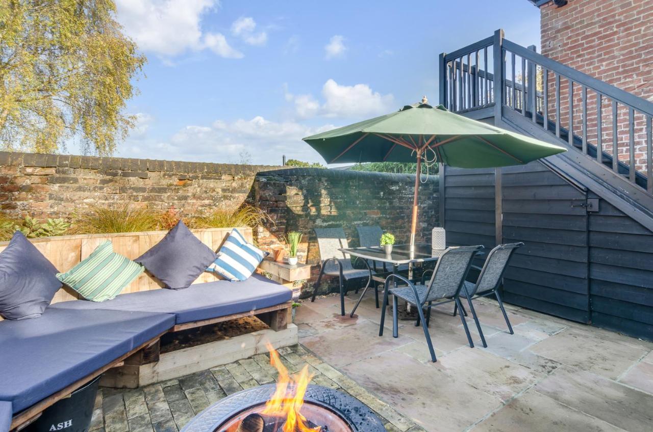 Hayloft And Shepherds Hut In Norfolk Broads With Fire Pit And Bbq From Ginger And Gold Ranworth ภายนอก รูปภาพ