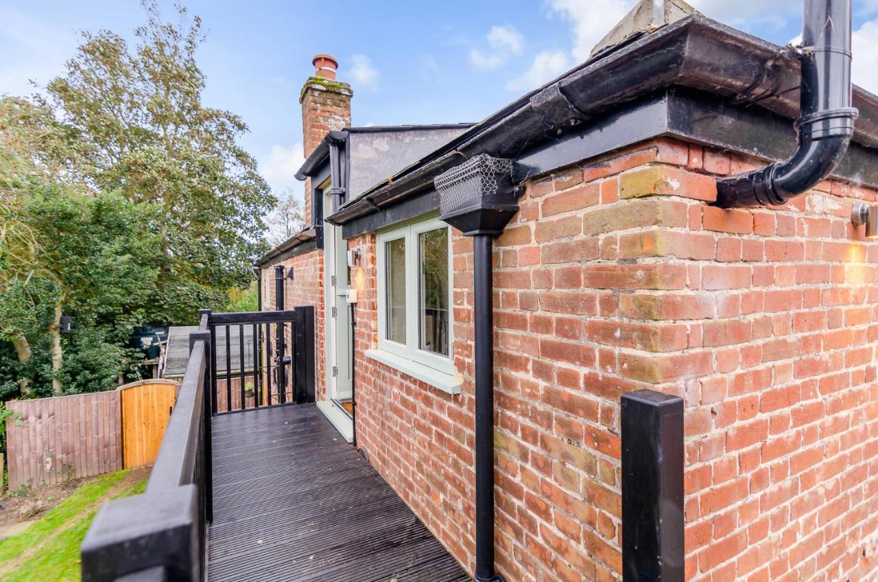 Hayloft And Shepherds Hut In Norfolk Broads With Fire Pit And Bbq From Ginger And Gold Ranworth ภายนอก รูปภาพ