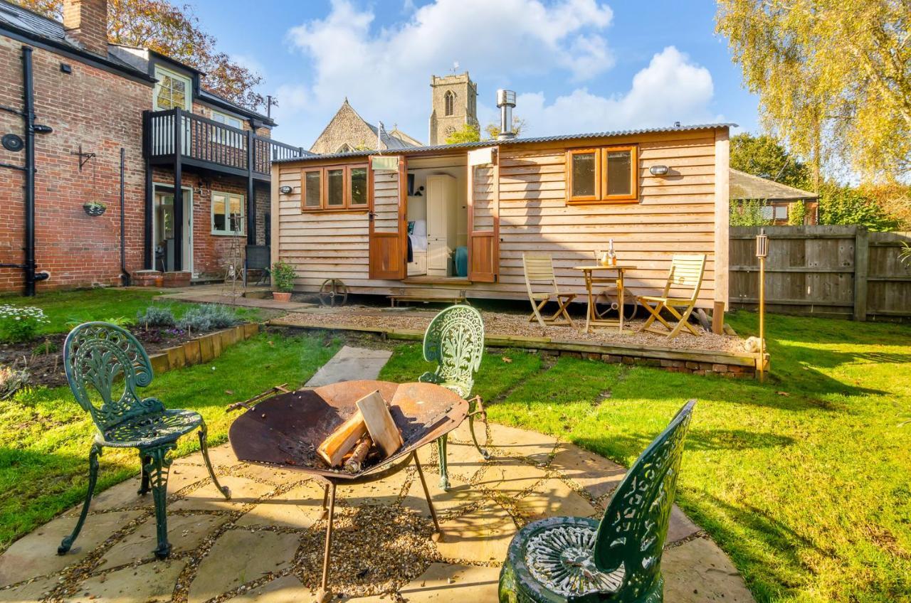 Hayloft And Shepherds Hut In Norfolk Broads With Fire Pit And Bbq From Ginger And Gold Ranworth ภายนอก รูปภาพ