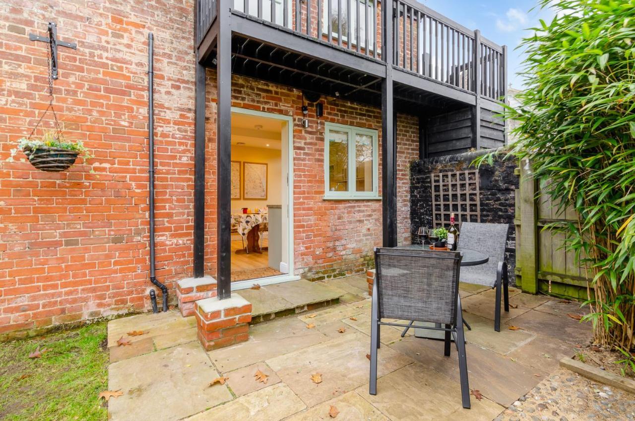 Hayloft And Shepherds Hut In Norfolk Broads With Fire Pit And Bbq From Ginger And Gold Ranworth ภายนอก รูปภาพ