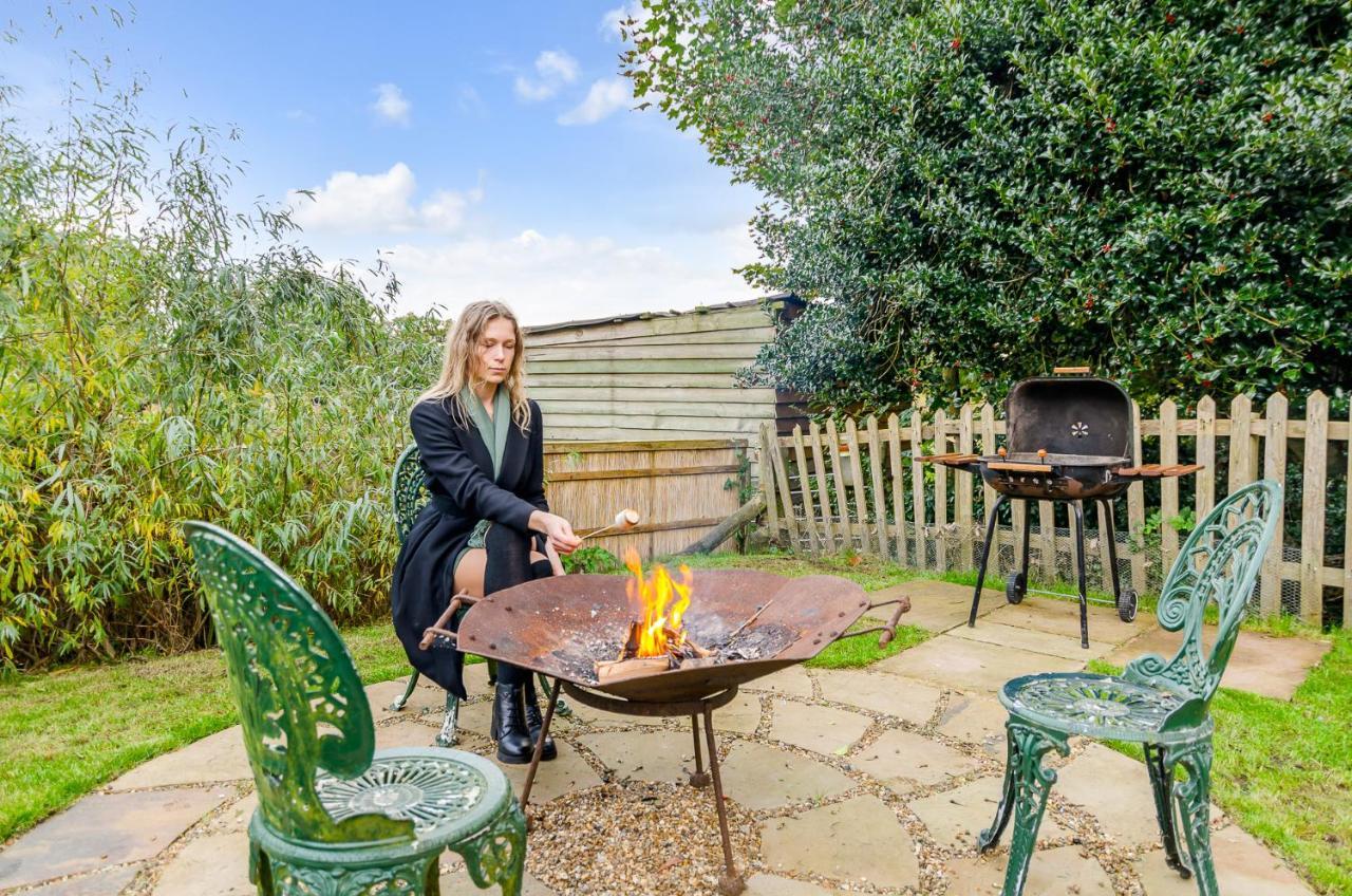 Hayloft And Shepherds Hut In Norfolk Broads With Fire Pit And Bbq From Ginger And Gold Ranworth ภายนอก รูปภาพ